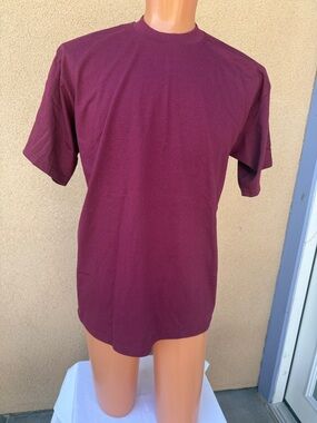 Men’s Crew Neck T-Shirt in Burgundy